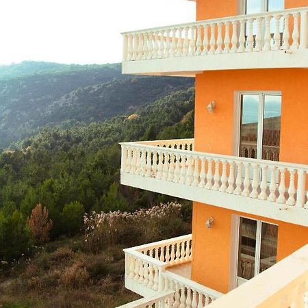 Hostel "KRALJICA SNEŽNA " Sutomore Exterior foto