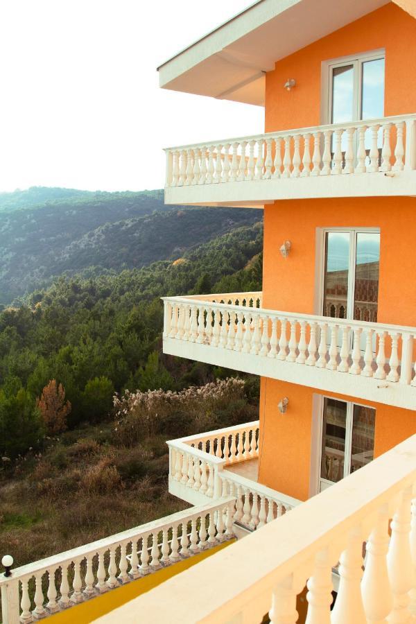 Hostel "KRALJICA SNEŽNA " Sutomore Exterior foto